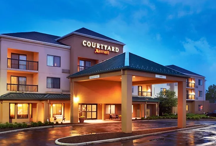 Courtyard Cleveland Airport North